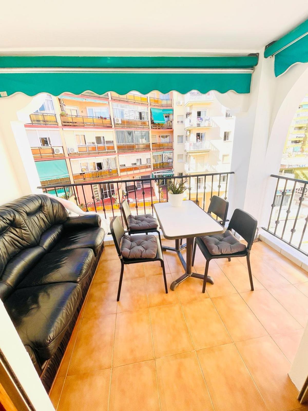 Apartamento Centro Torremolinos Con Solarium Exterior photo